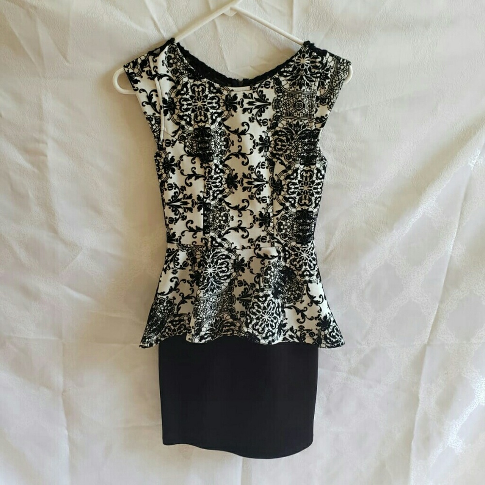 Black + White Formal Dress !